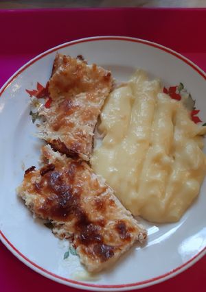 Sajtos-tejszínes pulykamell recept fotója