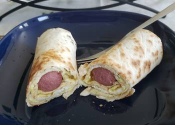 Popular Cuisine Hot dogs  with eggs  Restaurant Style