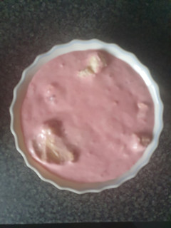 A picture of Simple Raspberry Eaton mess.