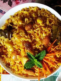 বাসন্তী পোলাও(Basonti Pulao Recepi In Bengali) রেসিপির প্রধান ছবি
