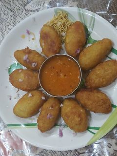 आलू पोहा कटलेट (aloo poha cutlet recipe in Hindi) रेसिपी मुख्य फोटो