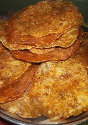 आलू के पापड़ (aloo ke papad recipe in Hindi) रेसिपी मुख्य फोटो