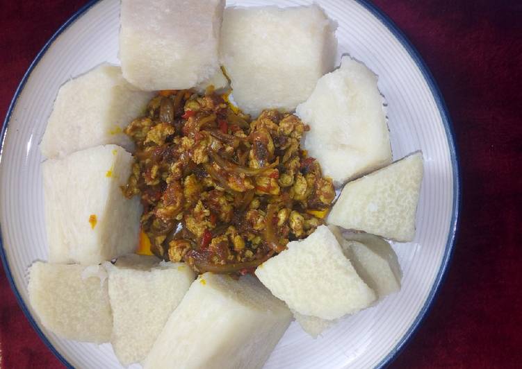 Simple Way to Prepare Favorite Cooked yam with Egg sauce | Satisfyingrecipe.web.app