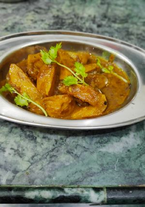 A picture of Arbi in gravy.