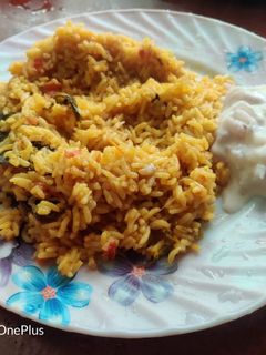 தக்காளி புலாவ் (Thakkaali pulao recipe in tamil) செய்முறை முக்கிய புகைப்படம்