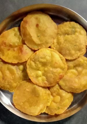 কড়াইশুঁটির কচুরি (Karaisutir kachori recipe in bengali) রেসিপির প্রধান ছবি