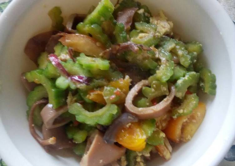 Bumbu memasak Pare Tumis cumi soy yang Lezat Sekali