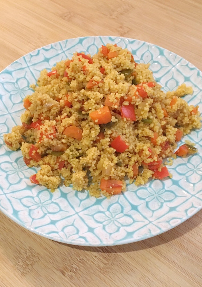 Una foto de Cuscús con verduras