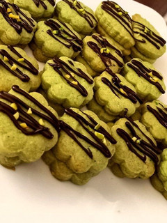 عکسی از دستور شیرینی مینیاتوری پستهPistachio miniature sweets