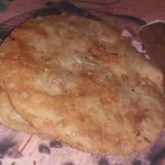 A picture of Aloo ki kachori.