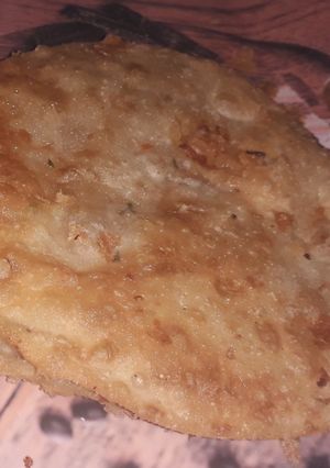 A picture of Aloo ki kachori.