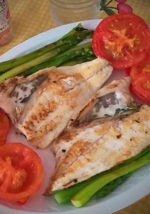 Una foto de Dorada a la plancha con verduras
