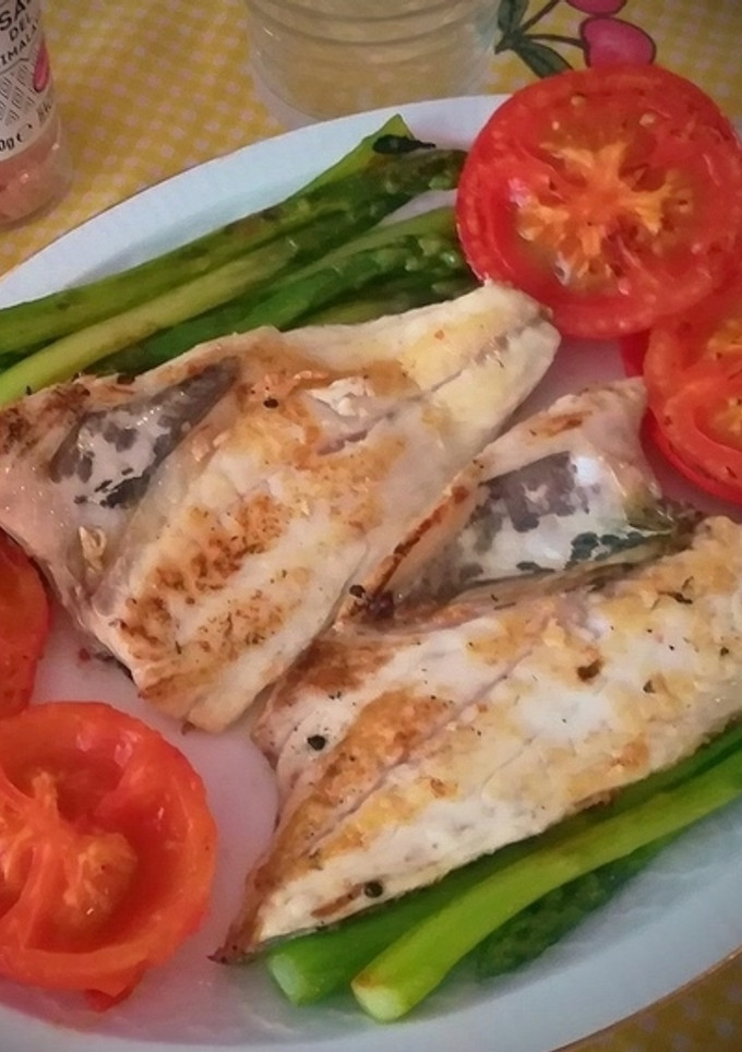 Una foto de Dorada a la plancha con verduras