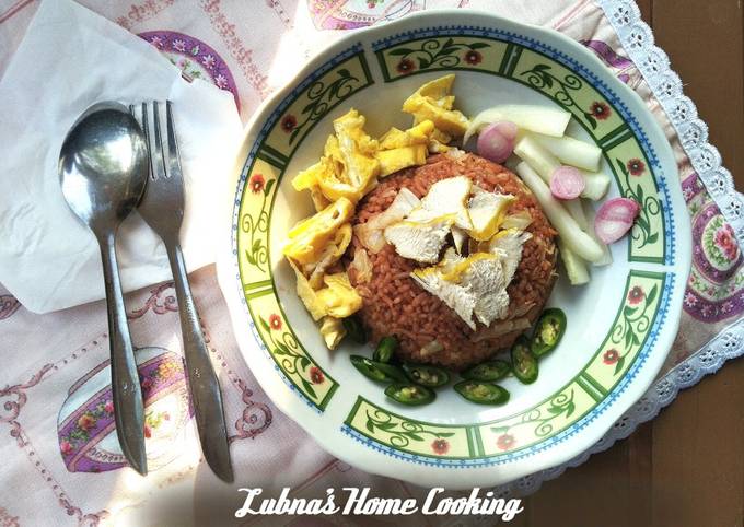 Resep Nasi Goreng Merah Kota Pahlawan, Lezat Sekali