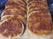 Una foto de pizzetas de harina integral