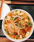 Canh chua nấu bún