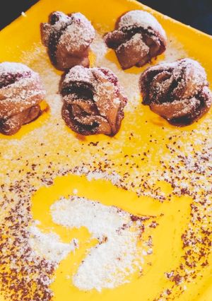 সিনেমন রোল(cinnamon roll recipe in Bengali) রেসিপির প্রধান ছবি