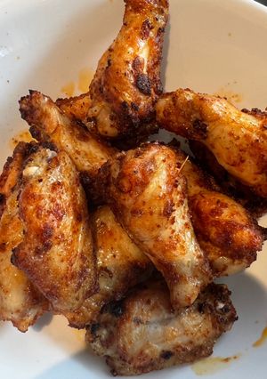 A picture of Air fryer chicken wings.