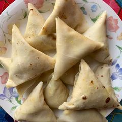 Qeema Samosa - make and freeze A picture of Qeema Samosa - make and freeze.