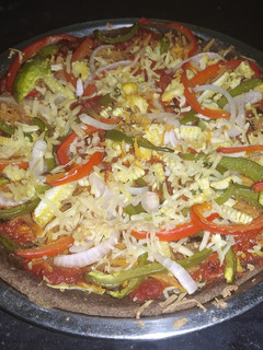 ராகி பீசா\Ragi pizza (Raagi pizza recipe in tamil) செய்முறை முக்கிய புகைப்படம்