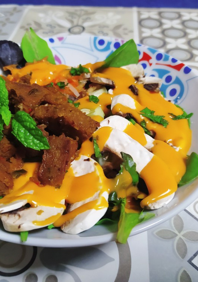 Una foto de Ensalada con tofu
