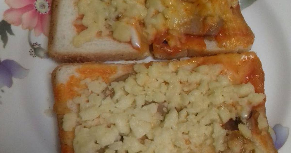 Resep Pizza Roti Tawar Mendadak 😂 oleh alya alfina - Cookpad