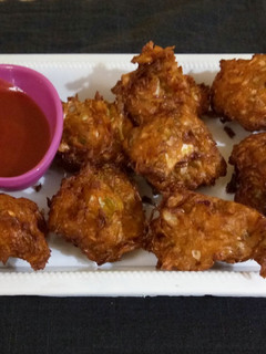 A picture of Cabbage pakoda.