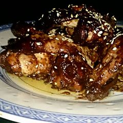 A picture of Tex's Hoi Sin & Cola BBQ Chicken Wings 🍗🍒🍶.