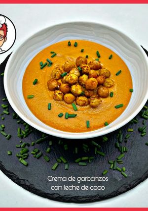Una foto de Crema de garbanzos con leche de coco