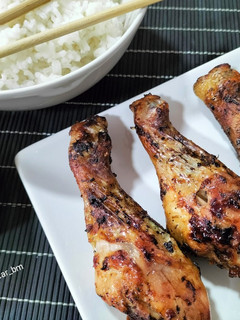 Una foto de Kai Tod -pollo frito tailandés- en airfryer