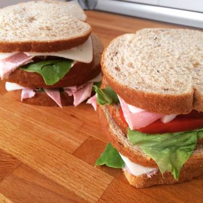 Sándwich de jamón, queso y lechuga Receta de María Alicia- Cookpad