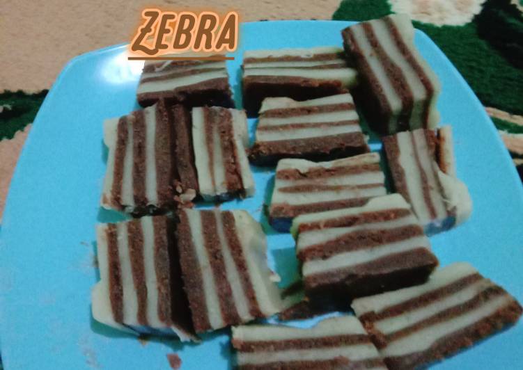 Bagaimana Menyiapkan Kue Zebra, Enak Banget