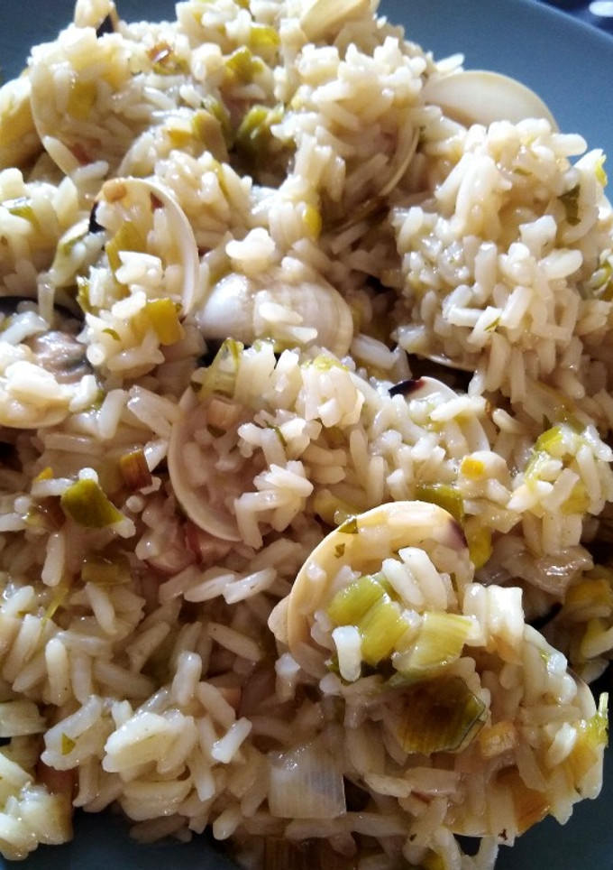 Una foto de Arroz con almejas