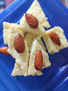 સંદેશ(sandesh recepie in Gujarati) રેસીપી મુખ્ય ફોટો