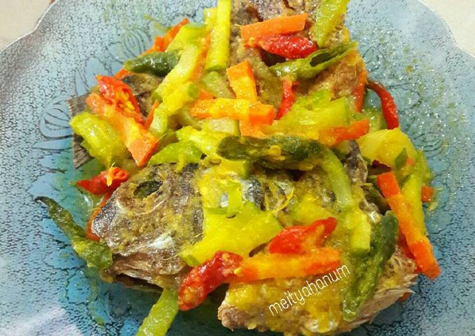 Resep Ikan Gurame Acar Bumbu Kuning Oleh Meityahanum Cookpad