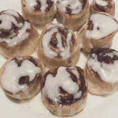 Una foto de Rollitos de canela sin horno