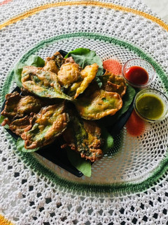 पालक पकौड़े (palak pakode recipe in Hindi) रेसिपी मुख्य फोटो