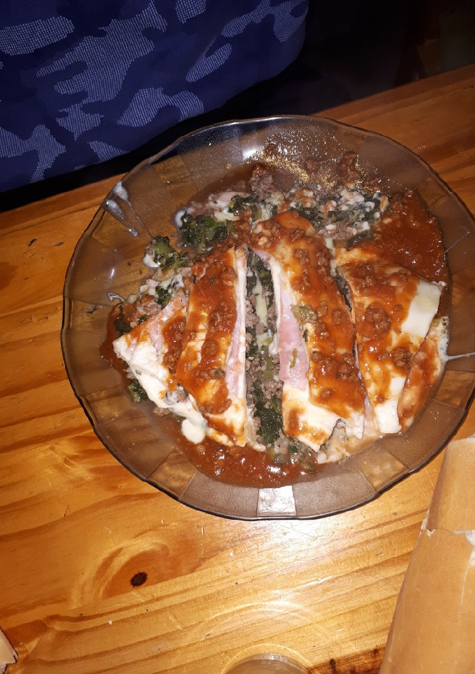Una foto de Lasaña de verduras, carne y jamón y queso