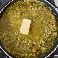 A picture of Green paubhaji.