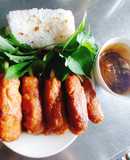 Nem nướng bánh hỏi