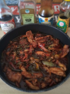 Una foto de Pollo en salsa de ostras, soja y miel con pimientos