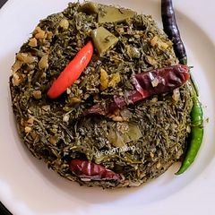 A picture of Chana Saag Fry.