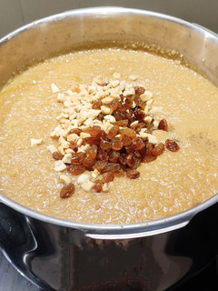 அக்காரவடிசல் (Akkaravadisal recipe in tamil) செய்முறை முக்கிய புகைப்படம்