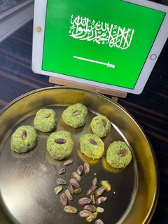 صورة لوصفة غريبة الفستق والهيل