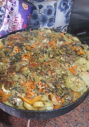 Una foto de Pollo al disco con verduras