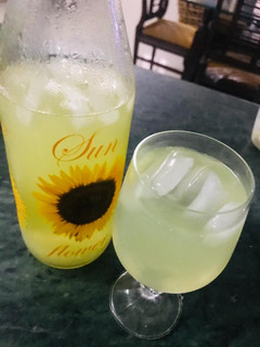 A picture of Pineapple juice.