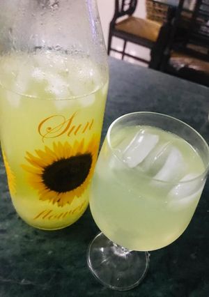 A picture of Pineapple juice.