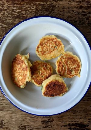 A picture of Leftover cheese fritters.