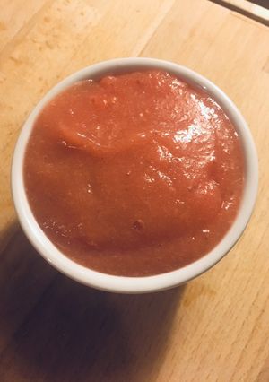 Une photo de Compote pommes fraises 🍏🍓