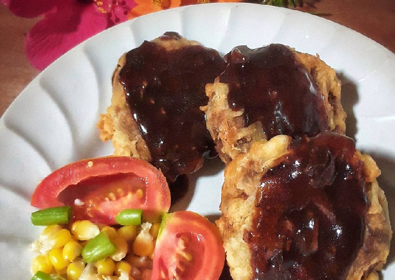 Steak Patty Tempe Oats Crispy dengan Saus Blackpepper ala Violet